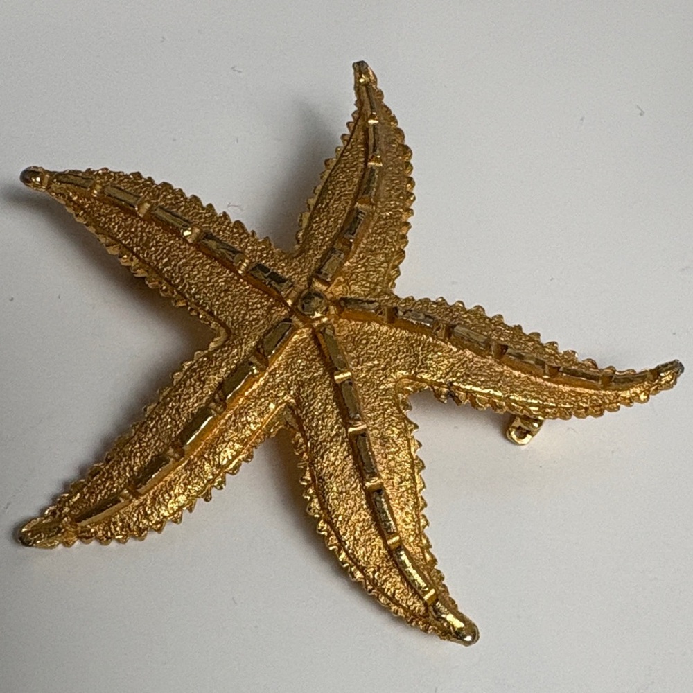 Gold Starfish Brooch